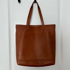 Like New Madewell The Medium Transport Tote in English Saddle